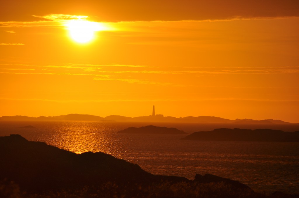 Solnedgang over Utvær fyr, juli 2021